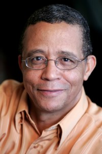 Yasmina Khadra (alias de Mohammed Moulessehoul, 1955-  ) (crédit photo: E Robert-Espalieu)