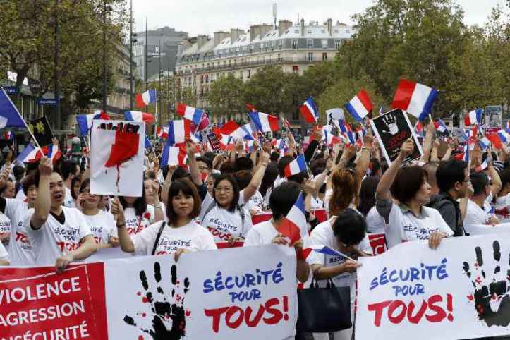 2048x1536-fit_manifestants-defile-4-septembre-2016-paris-contre-racisme-anti-asiatique-plus-securite